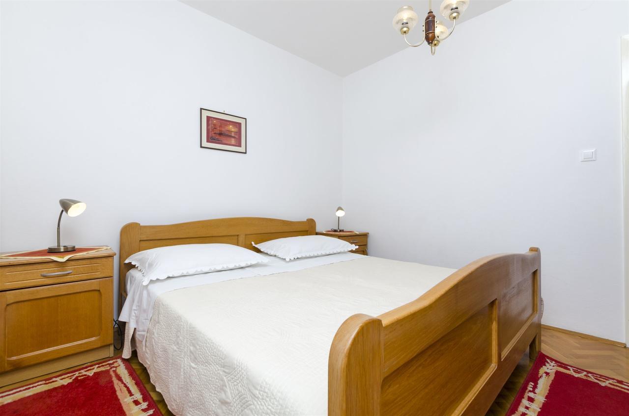 Apartments Karmela 普利莫顿 外观 照片