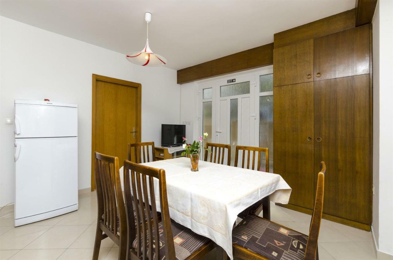 Apartments Karmela 普利莫顿 外观 照片